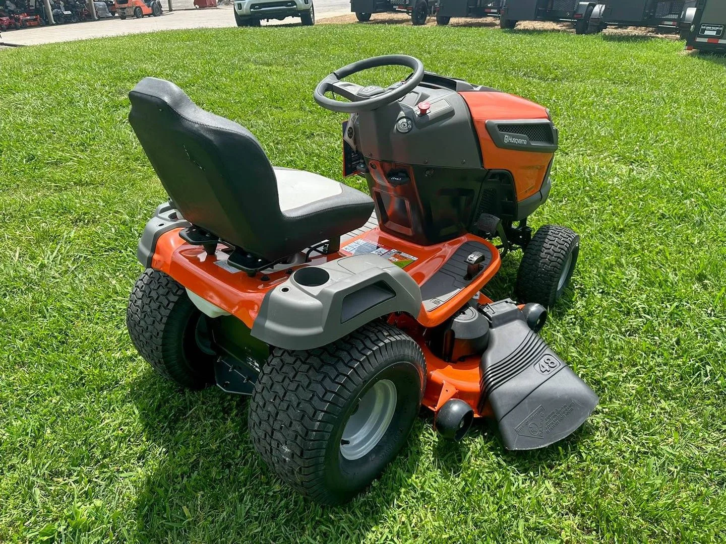 husqvarna ts 148xk 48″ lawns tractors 24hp koh (scratch and dent) husqvarna ts 148xk 48″ lawns tractors 24hp koh (scratch and dent)