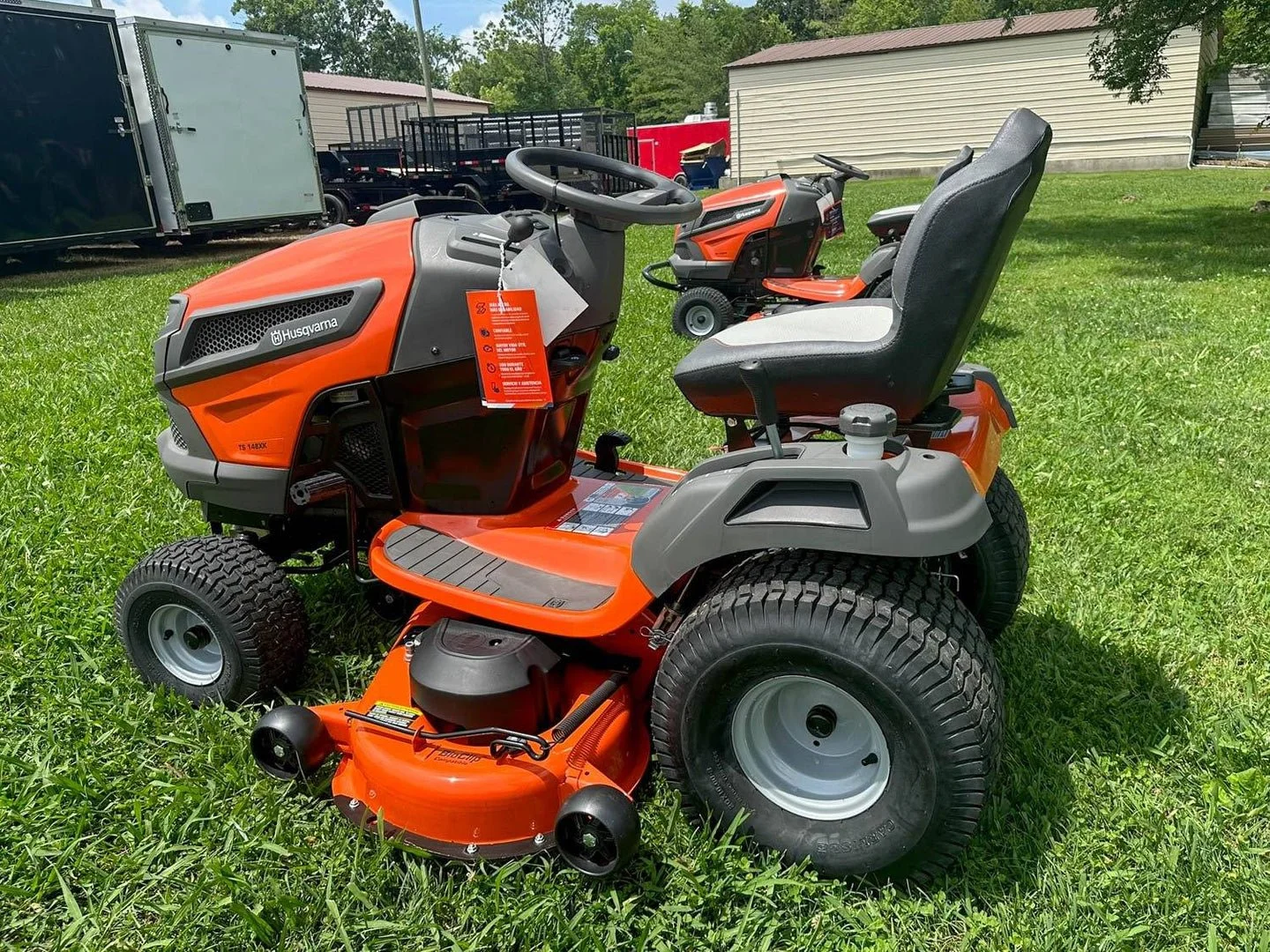 husqvarna ts 148xk 48″ lawns tractors 24hp koh (scratch and dent) husqvarna ts 148xk 48″ lawns tractors 24hp koh (scratch and dent)