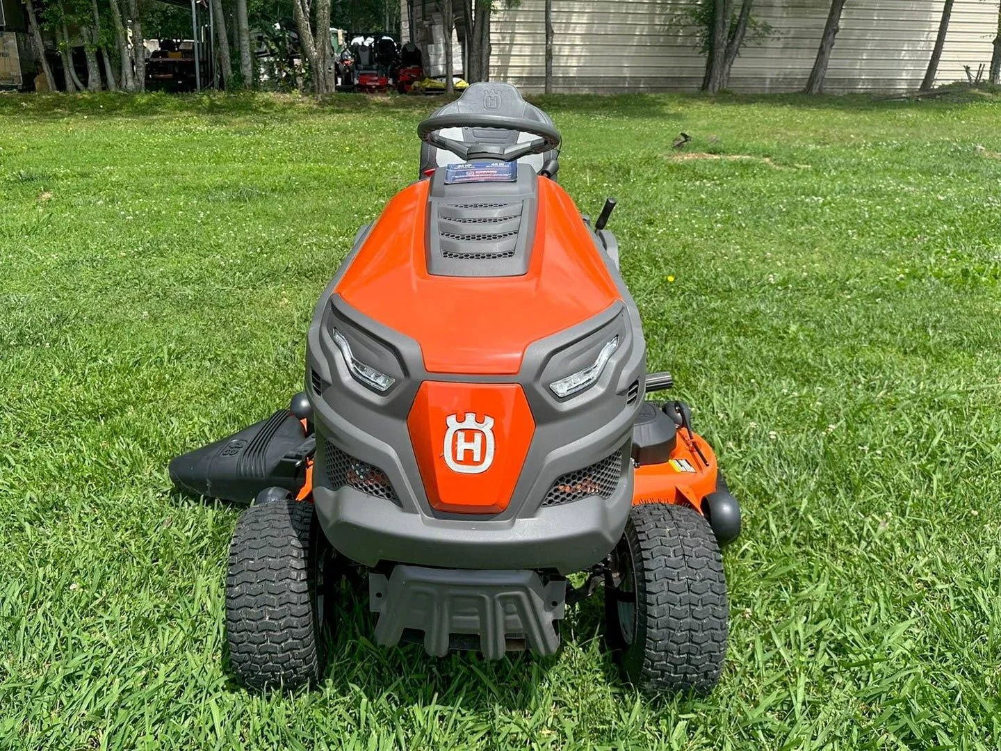 husqvarna ts 148xk 48″ lawns tractors 24hp koh (scratch and dent) husqvarna ts 148xk 48″ lawns tractors 24hp koh (scratch and dent)