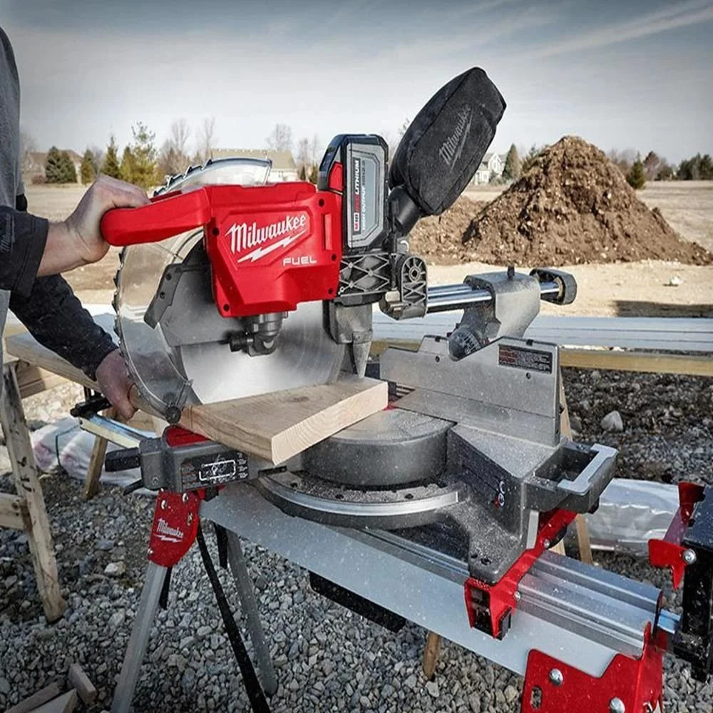 milwaukee dual bevel sliding compound miter saw m18 fuel 2734 milwaukee dual bevel sliding compound miter saw m18 fuel 2734